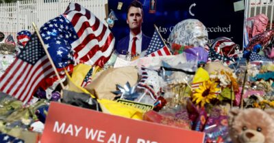 Copertina di Trump e i 100 mila: funerali-show per Kirk “martire”