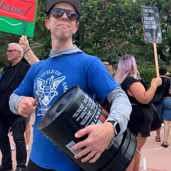 Show di Jimmy Kimmel cancellato, l’ira dei lavoratori dello spettacolo davanti alla Disney: “I vostri diritti sono i prossimi”