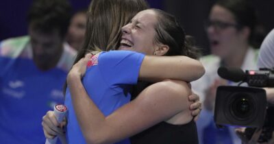 Copertina di L’Italia di tennis femminile è di nuovo campione del mondo, due partite eroiche di Cocciaretto e Paolini: “Tutto questo è incredibile”