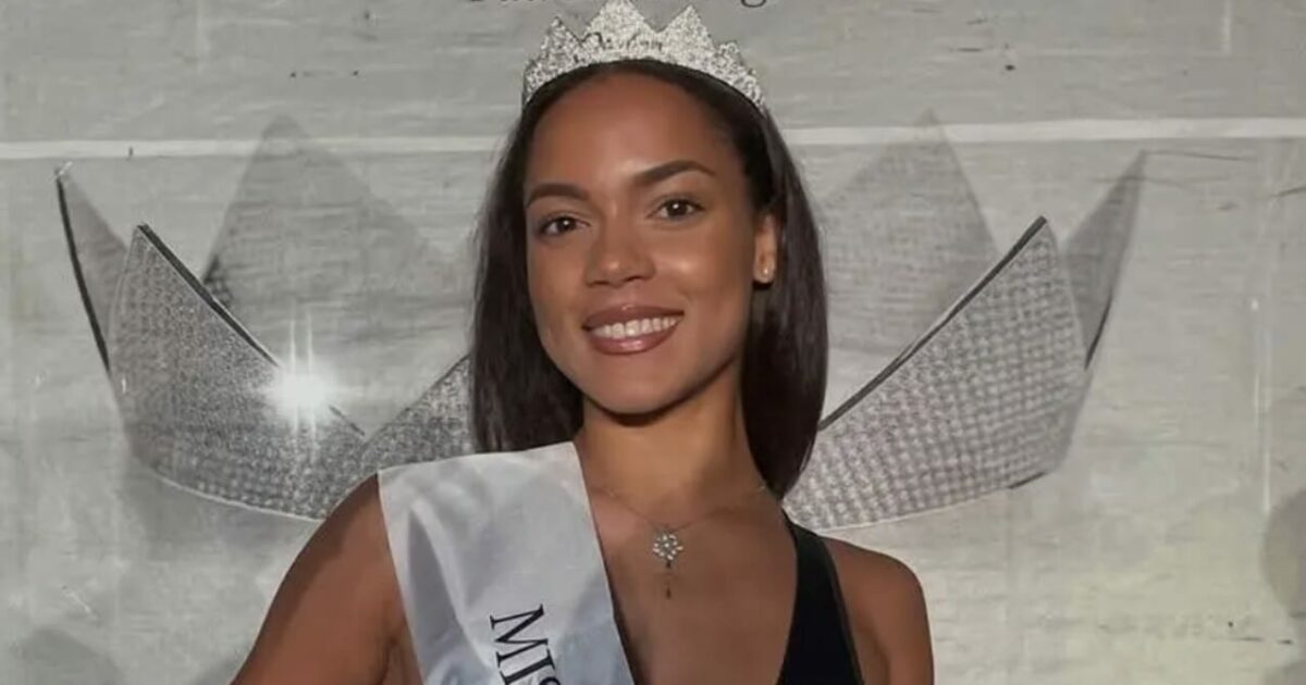 dicono che non rispetto la 8216bellezza italiana8217 dispiaciuta per gli insulti da parte di genitori levatevi da facebook vi siete bevuti il cervello lo sfogo di fanny tardioli dopo miss italia