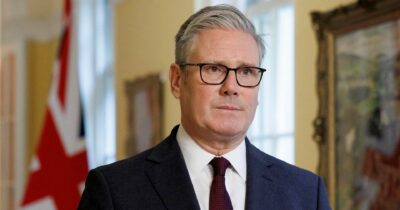 Copertina di Starmer chiede scusa su Mandelson, ma i Tory lo accusano di insabbiamento e chiedono un’inchiesta