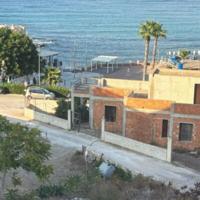 Copertina di Portopalo, la villa vista necropoli resta lì: il vincolo c’è, però non vale