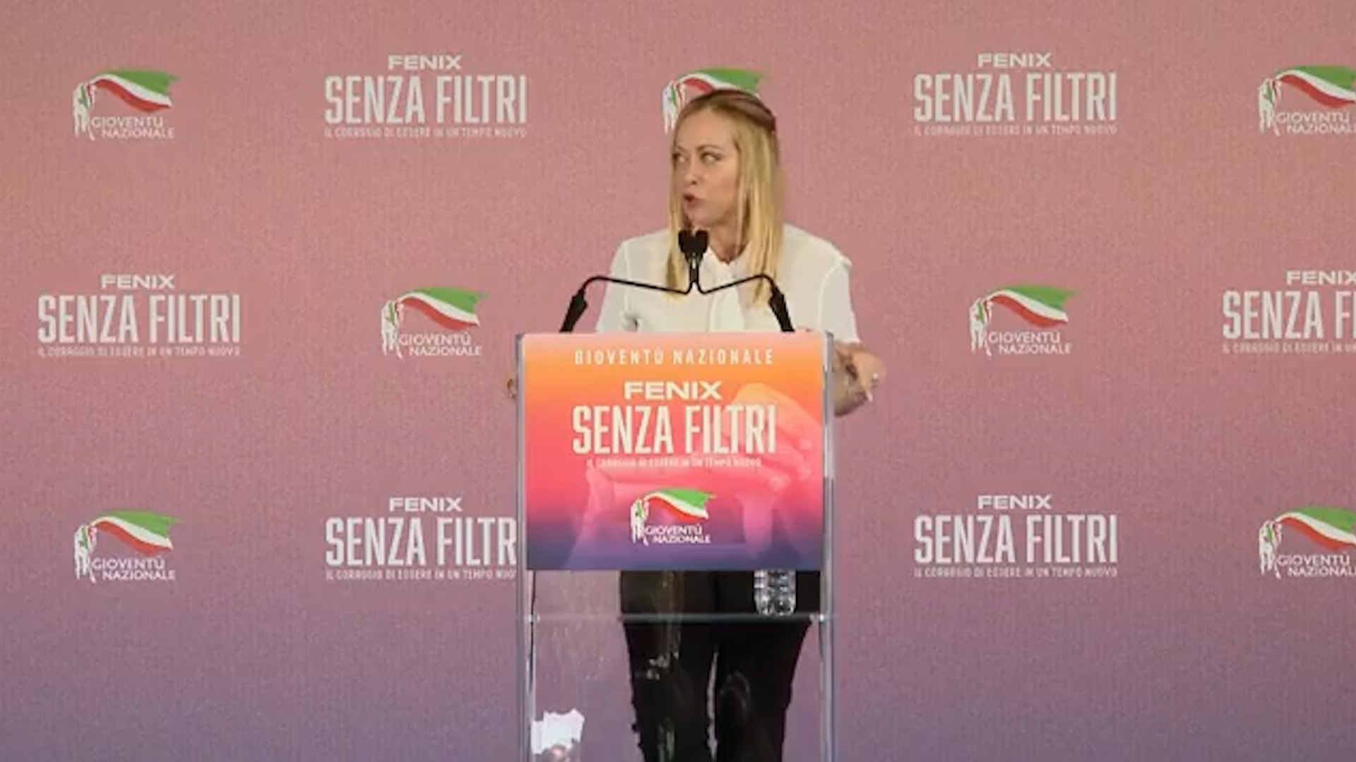 Meloni e i post su Kirk: “Minacce si moltiplicano. Non abbiamo avuto paura delle Brigate rosse, non ne abbiamo oggi” Meloni e i post su Kirk: “Minacce si moltiplicano. Non abbiamo avuto paura delle Brigate rosse, non ne abbiamo oggi”