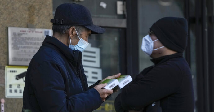 Batteri, il parere dell’esperta: “La crisi climatica li rende più forti (e rischiamo milioni di morti)”