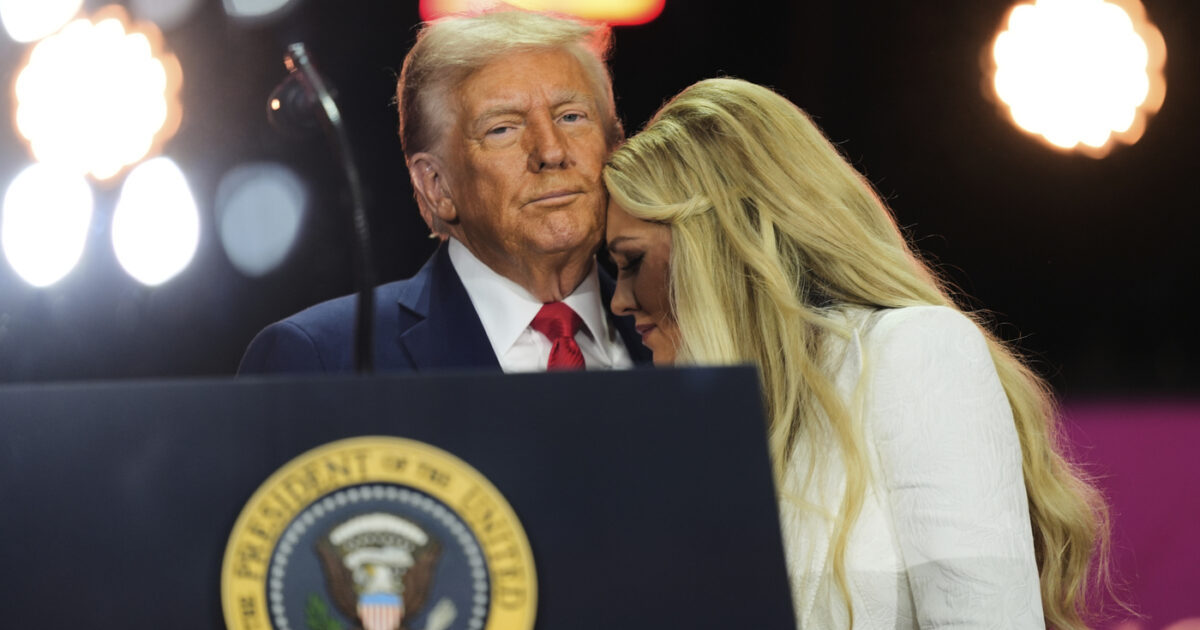 funerali di charlie kirk la vedova erika perdono l8217omicida la risposta all8217odio non 232 altro odio trump ucciso da un mostro per lui condanna a morte