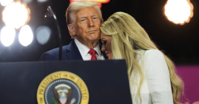 Copertina di La spaccatura su Israele nel mondo Maga dopo l’assassinio di Charlie Kirk pare irreversibile