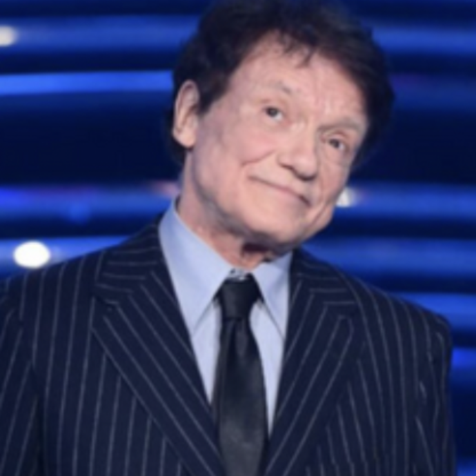 “La notizia della morte di mio padre è fake. Massimo Ranieri sta bene, grazie a Dio”: parla Cristiana Calone