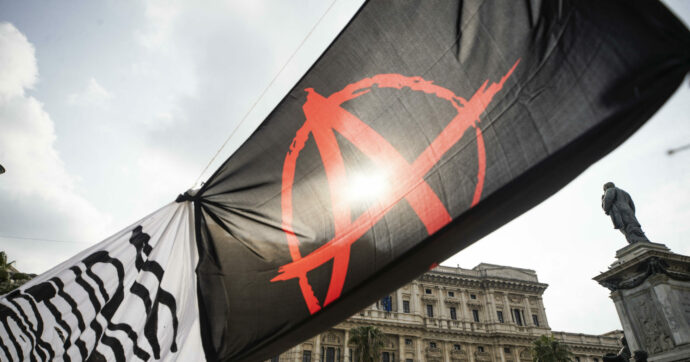 Gli 80 anni della Federazione. Gli anarchici sono forti come il marmo: dall’antifascismo fino a oggi