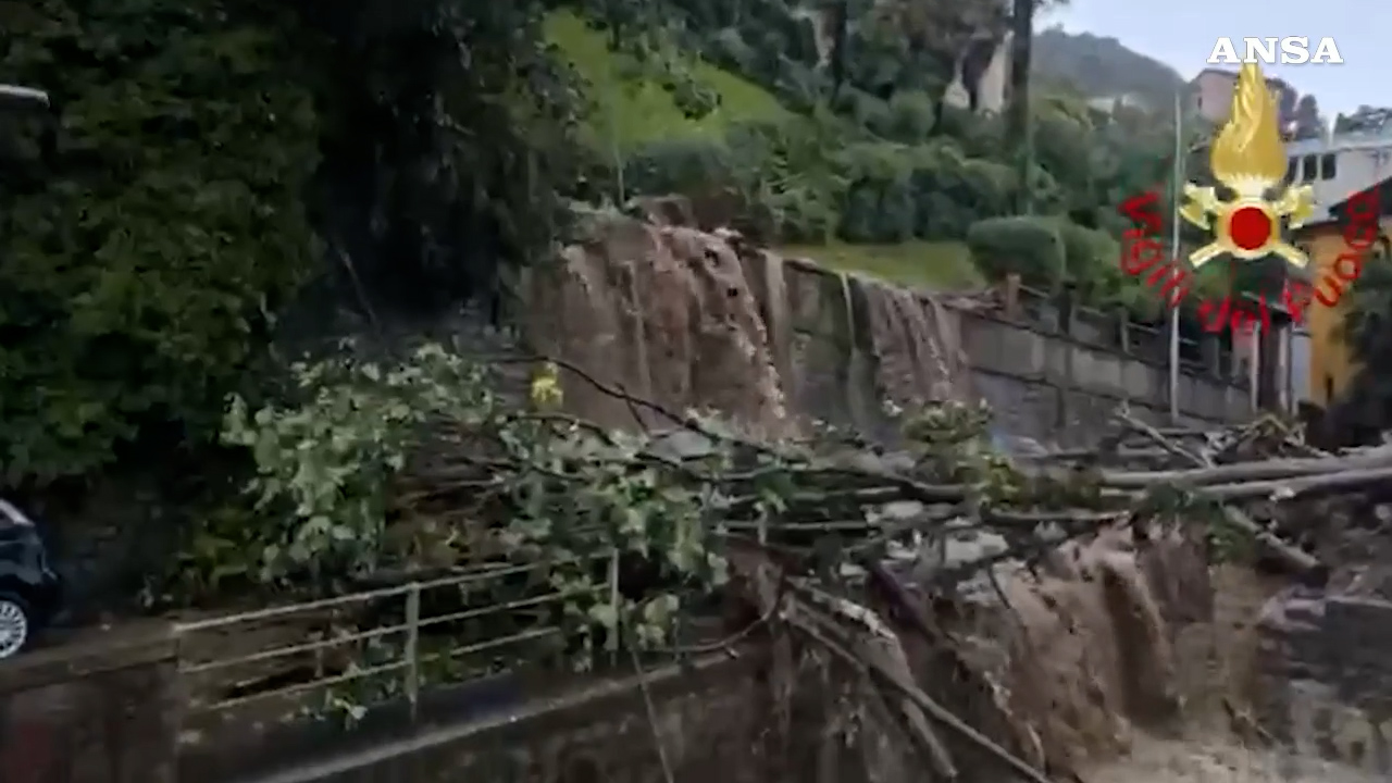 frane e allagamenti nubifragi colpiscono la lombardia interventi dei vigili del fuoco in tutta la regione 8211 video