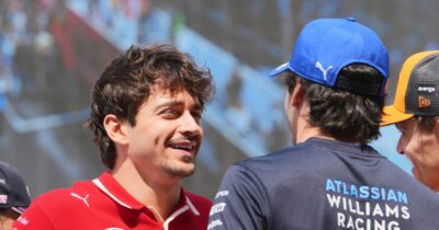 Copertina di Leclerc chiede subito di Sainz in radio e spiazza tutti: il dialogo con il box dopo la gara di Baku