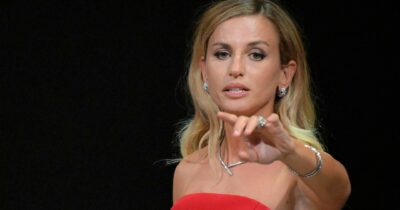 Copertina di Teatro la Fenice, dopo la nomina di Beatrice Venezi fioccano disdette e l’orchestra si ribella: “Revocatela”. Sfiduciato il sovrintendente