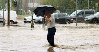 Copertina di Fine della parentesi tardo-estiva, però a Est arriva “Nando”