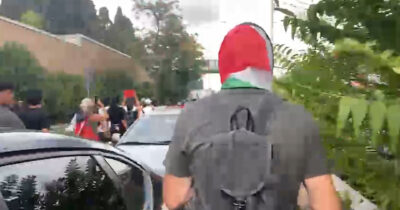 Copertina di Sciopero per Gaza, a Roma bloccata la tangenziale. E gli automobilisti suonano il clacson in solidarietà