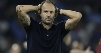 Copertina di Polemiche in Napoli-Pisa, manca un rigore per i toscani. Gilardino: “Episodi tutti a favore loro”