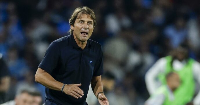 “Non siamo rodati come altri. Spesi 150 milioni totali, non 60 a calciatore”: il Napoli è primo, ma Conte si lamenta del mercato
