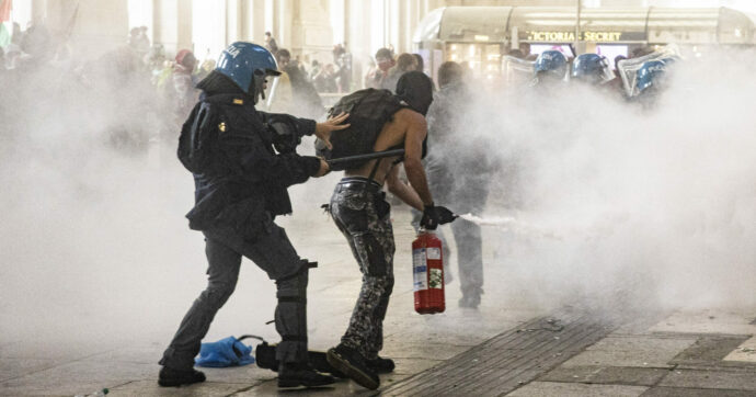 Milano, cinque arrestati per gli scontri alla stazione Centrale: due sono minori. “Studenti di liceo classico”