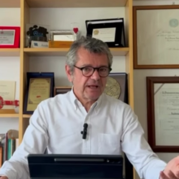 “Ho trovato una farfallina nella pasta: tanto si bolle, e gli insetti sono la dieta del futuro. Il tonno? L’ho mangiato 5 anni dopo la scadenza, era buonissimo”: parla Andrea Segrè, il prof antisprechi