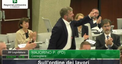 Copertina di Gaza, bagarre al Pirellone. Lega: “Sinistra giustifica le violenze”. Majorino (Pd): “Voi ancora zitti di fronte al massacro di bambini”