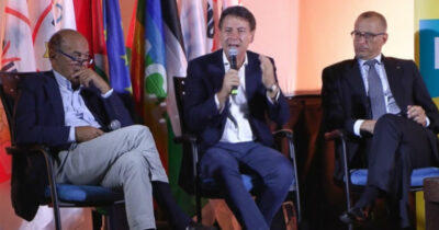 Copertina di Sciopero per Gaza, Conte: “Disordini a Milano? Non prendiamoci in giro, la notizia è che migliaia di persone hanno più dignità del governo”