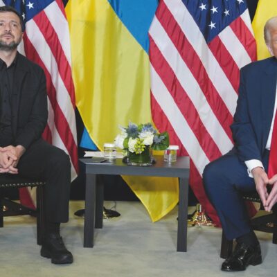 Copertina di Trump prima uccide l’Onu e poi dice: “I velivoli russi possiamo pure abbatterli”