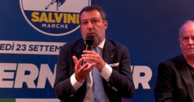 Copertina di L’ultima di Salvini: “Io divisivo? Anche Berlusconi, Trump e Gesù Cristo lo sono”