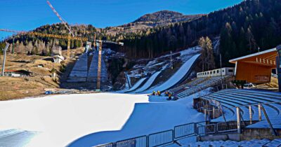 Copertina di Olimpiadi, scatta l’allarme sui trampolini di salto con sci: 3 gravi infortuni durante i test. “Necessari degli aggiustamenti”