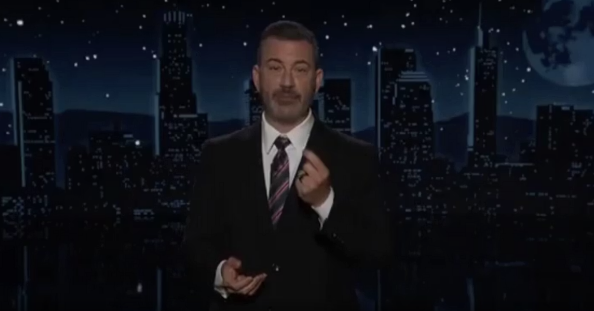 “Non volevo prendere alla leggera l’omicidio di Kirk, sono state le 48 ore più strane della mia vita”: Jimmy Kimmel torna in tv e si commuove
