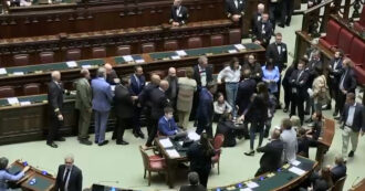 Copertina di Attacco alla Flotilla, caos alla Camera. Le opposizioni occupano l’Aula: “Tajani, Crosetto e Meloni intervengano”