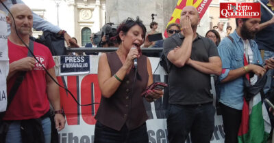 Copertina di Presidio per la Flotilla, contestata la segretaria confederale della Cgil in piazza Montecitorio: il video con fischi e “buu”