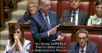 Copertina di “Condanna per l’assassinio di Kirk, aveva diritto di dire bestialità ma non era simbolo di libertà”: l’intervento di Cuperlo alla Camera