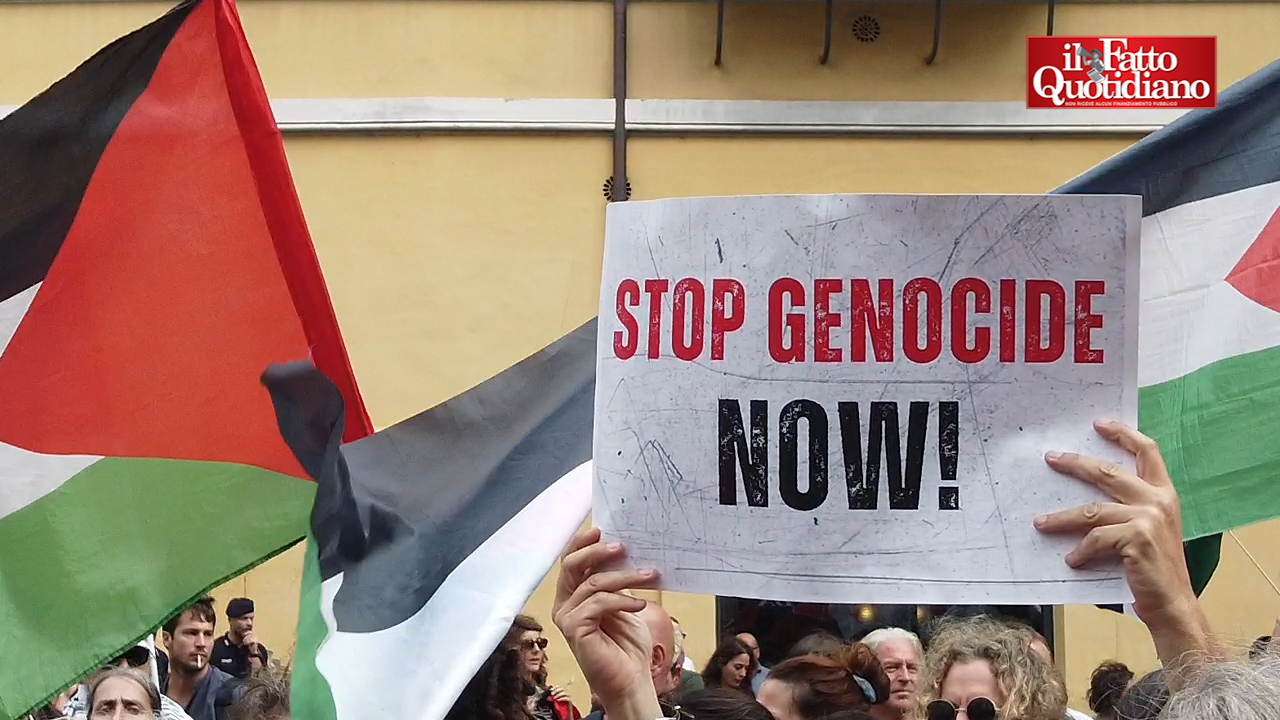 embargo totale contro israele siamo pronti a bloccare tutto le voci dal presidio per la global sumud flotilla