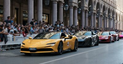Copertina di Salone dell’auto di Torino, piazze e vie diventano la vetrina della mobilità futura