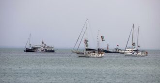 La Flotilla rifiuta la proposta di fermarsi a Cipro: “Obiettivo rimane rompere l’assedio e consegnare gli aiuti a Gaza”