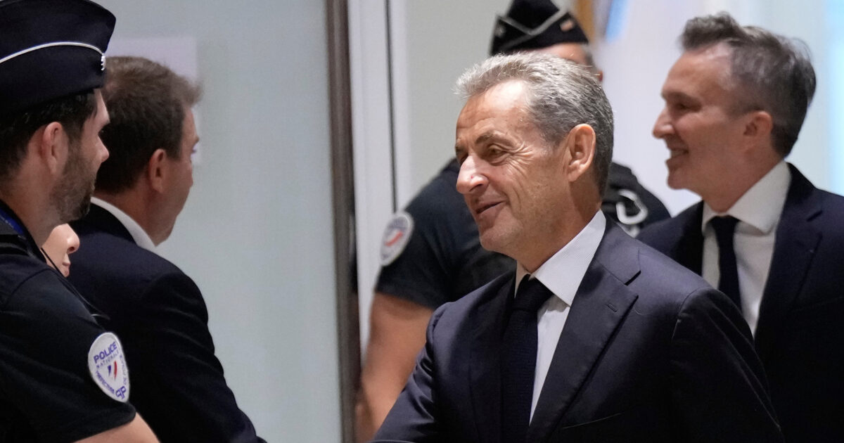 Sarkozy colpevole per i fondi da Gheddafi alle presidenziali del 2007. Prosciolto per corruzione