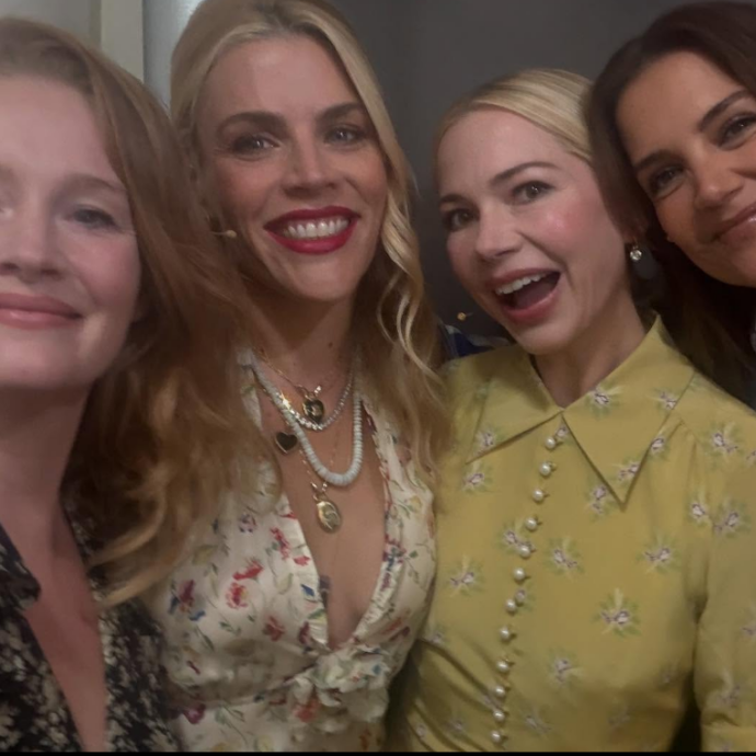 “Mi manca mio marito”: il commento della moglie di James Van Der Beek, assente alla reunion della serie tv “Dawson’s Creek” ma presente con un video