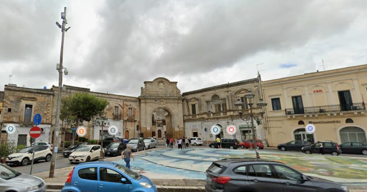 “Violenza sessuale in strada su una 13enne”: due minori indagati nel Brindisino