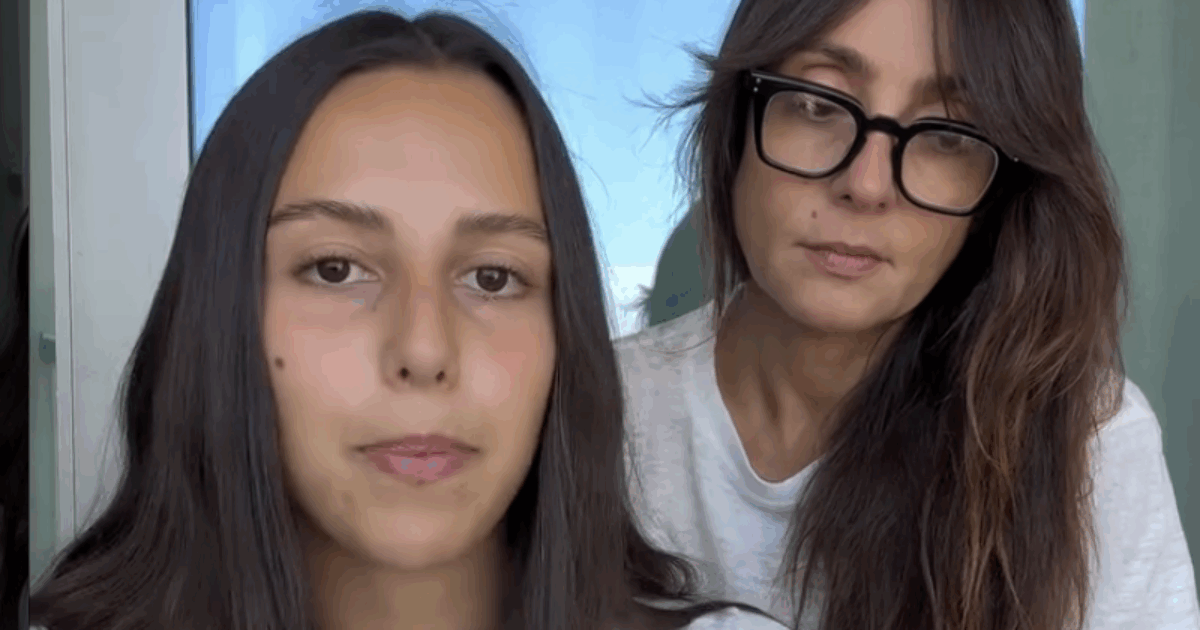 “A mia figlia insegno a lottare per le cose che sente giuste, a non indugiare nella comodità ma esigere che i diritti siano di tutti”: Ambra al corteo per Gaza