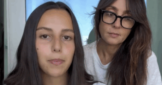 “A mia figlia insegno a lottare per le cose che sente giuste, a non indugiare nella comodità ma esigere che i diritti siano di tutti”: Ambra al corteo per Gaza