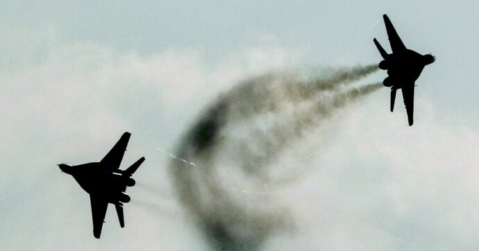 Abbattere i jet russi? Il generale Bertolini: “Bruxelles alza i toni come se cercasse apposta l’escalation”