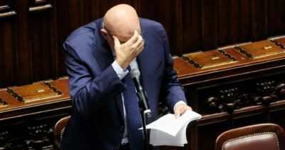 Copertina di Crosetto invia altra nave: “Sicurezza fino a Israele”