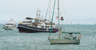 Copertina di La Flotilla sfida Israele: “Dritti verso Gaza”