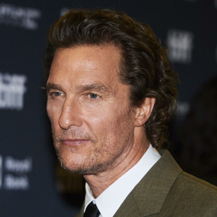 “Mio papà è morto mentre faceva sesso con mia mamma e lei ha detto ai soccorritori: ‘Non copritelo, James é Big Jim”: il ricordo sconvolgente di Matthew McConaughey.
