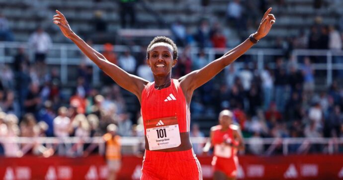 Malore in allenamento: muore a 30 anni la maratoneta Shewarge Alene. Qualche mese prima aveva trionfato a Stoccolma