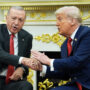 Copertina di Pace fatta tra Erdogan e Trump in nome degli affari: il presidente americano sblocca la vendita dei jet F35 alla Turchia