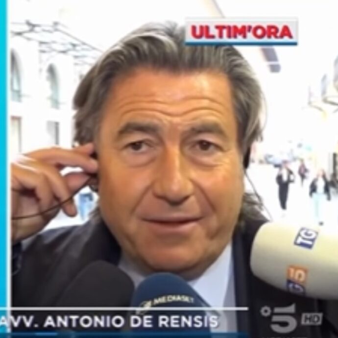 “Alberto Stasi dorme in cella da dieci anni. Qui sono in ballo cose molto gravi”: così l’avvocato De Rensis a Mattino Cinque. E l’avvocato Lovati: “Solo supposizioni”