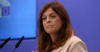 Copertina di Parlamento Ue a favore dell’immunità per Ilaria Salis: salva per un voto. 70 i sospetti franchi tiratori. L’eurodeputata: “Siamo tutti antifascisti”