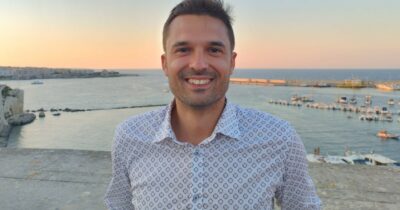 Copertina di Fisioterapista in Belgio: “Il mio lavoro qui è pagato meglio e riconosciuto. Questo ambiente mi dà stabilità”