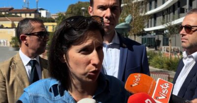 Copertina di Schlein alla festa per i 40 anni di Arcigay: “Omotransfobia? Uccide ancora, serve una legge” – Video