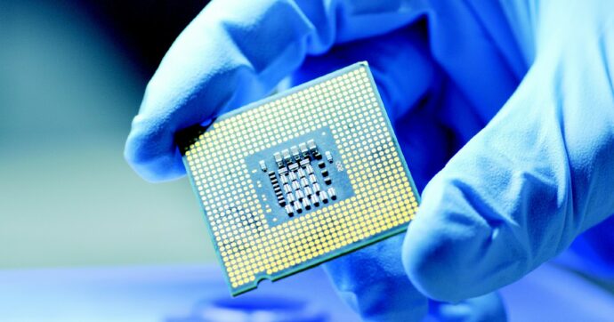 Il nuovo assalto di Trump a farmaci e chip