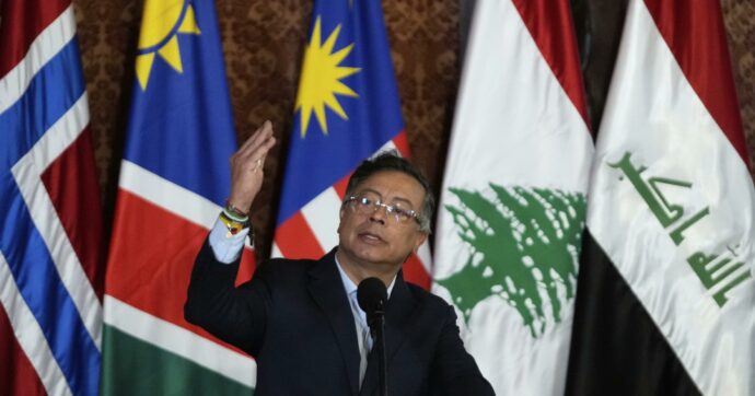 Il presidente colombiano Petro: “Serve un esercito di salvezza per liberare la Palestina”. Gli Usa gli revocano il visto